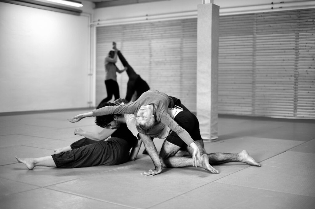 contact improvisation, contact, impro, to dance, close, contemporary dance, dance style, move, jam, jam session, dance improvisation, contemporary dance, contemporary dance, contemporary dance, contemporary dance, contemporary dance, Körper und Bewegung 
