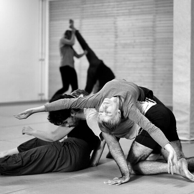 contact improvisation, contact, impro, to dance, close, contemporary dance, dance style, move, jam, jam session, dance improvisation, contemporary dance, contemporary dance, contemporary dance, contemporary dance, contemporary dance